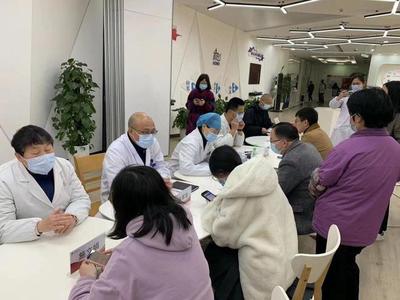 徐匯園區迎來“迷你公益診所”，職工健康服務點賦能升級，貼心守護在行動